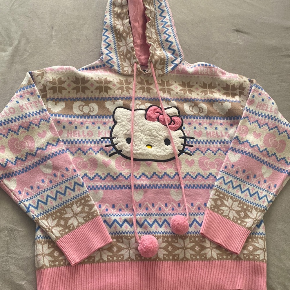 Hello kitty Christmas Sweater X FOREVER 21